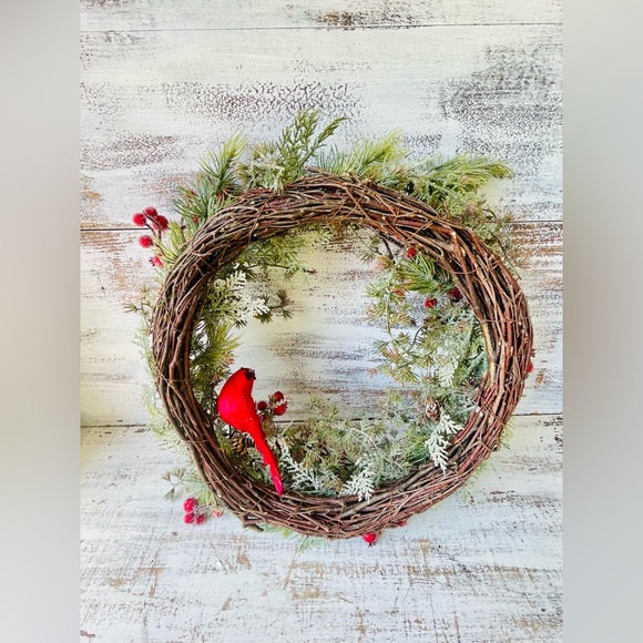 Icy Pine & Sugar Berry Cardinal Wreath - Picture 10 of 11